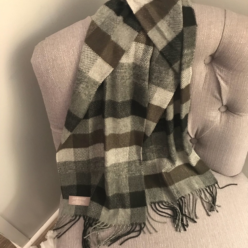 Beautiful checkered scarf 🧣✨